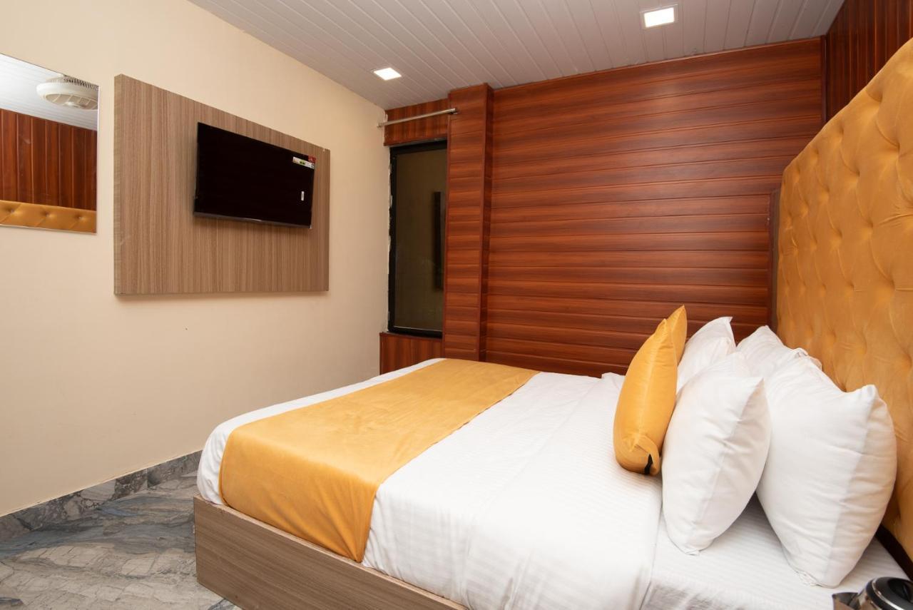 Hotel Priceless Suite Bombay Exhibition Centre Goregaon West Mumbai Exterior foto